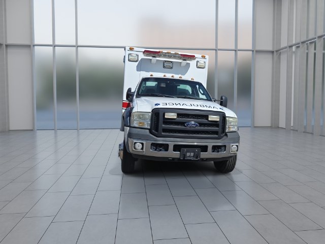 Used 2007 Ford F450 2WD Regular Cab Super Duty image 3