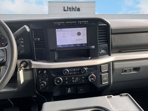 Used 2024 Ford F350 XLT w/ FX4 Off-Road Package image 18