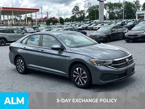 Used 2024 Volkswagen Jetta S FWD image 3