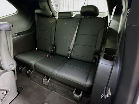 Used 2025 Buick Enclave Preferred image 29