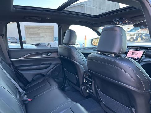 New 2025 Jeep Grand Cherokee Limited w/ Trailer Tow Package image 44