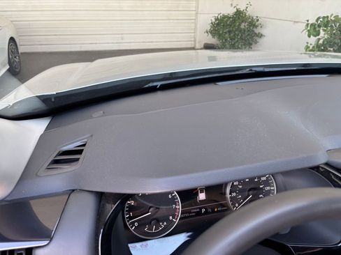 Used 2025 Nissan Pathfinder SV FWD image 37