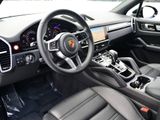 Used 2023 Porsche Cayenne Platinum Edition image 4