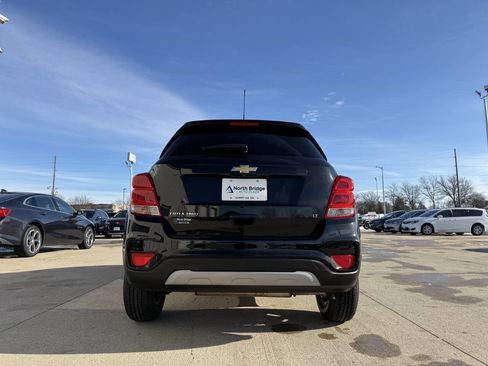 Used 2019 Chevrolet Trax LT w/ LT Convenience Package image 25