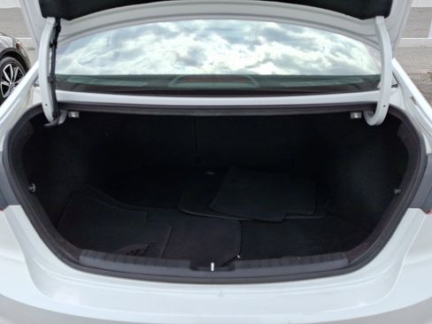 Used 2017 Hyundai Elantra Value Edition image 28