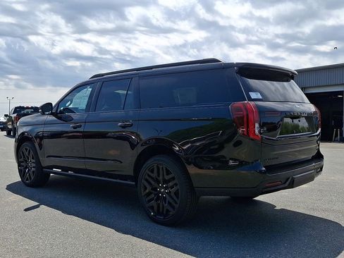 New 2026 Ford Expedition Max Platinum AWD/4WD image 3