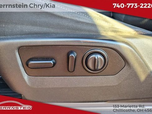 Used 2020 GMC Sierra 1500 SLE w/ SLE Value Package image 21