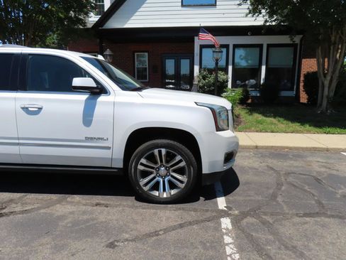 Used 2017 GMC Yukon XL Denali w/ Enhanced Security Package RWD image 10