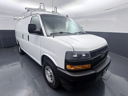Used 2018 Chevrolet Express 3500 RWD image 1