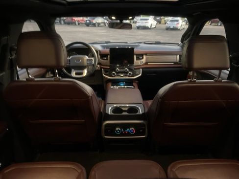 Used 2024 Ford Expedition Max Limited image 15