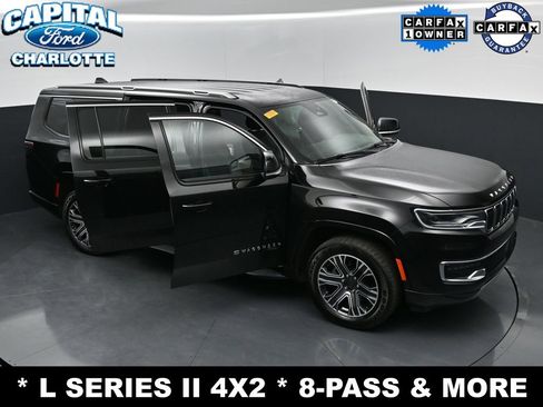 Used 2024 Jeep Wagoneer L Series II RWD image 37