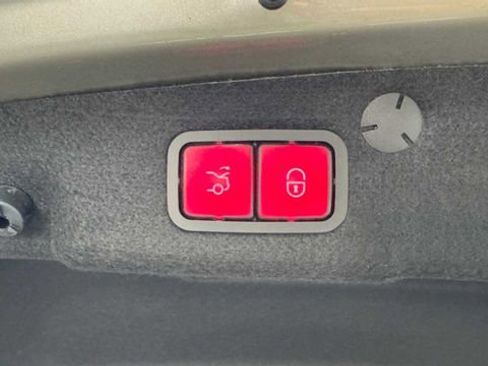 Used 2021 Mercedes-Benz C 300 Sedan image 38