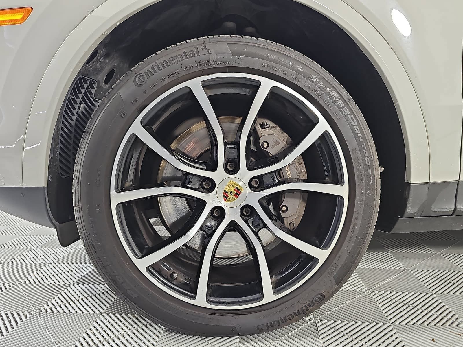 Used 2022 Porsche Cayenne Platinum Edition AWD/4WD image 10