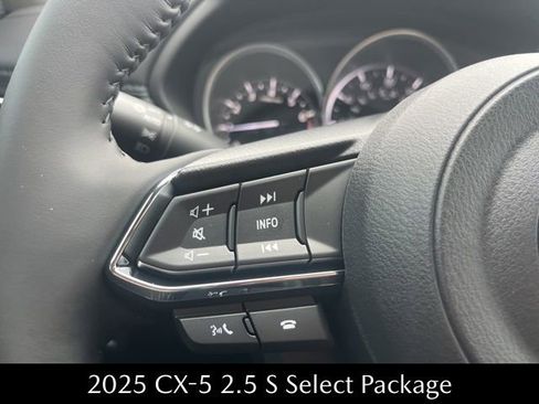 New 2025 MAZDA CX-5 AWD 2.5 S w/ Select Package image 9