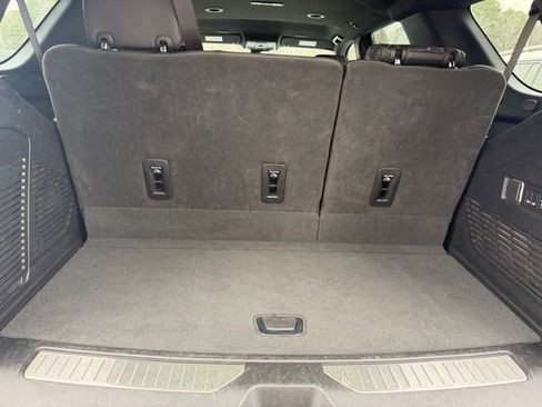 Certified 2025 GMC Yukon Denali AWD/4WD image 9