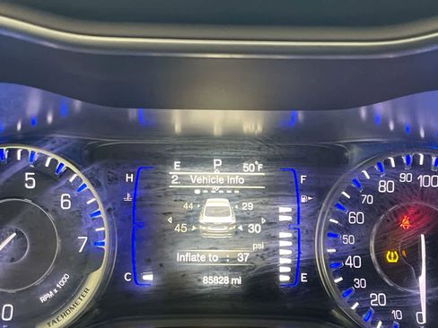 Used 2016 Chrysler 200 Limited w/ Convenience Group image 15