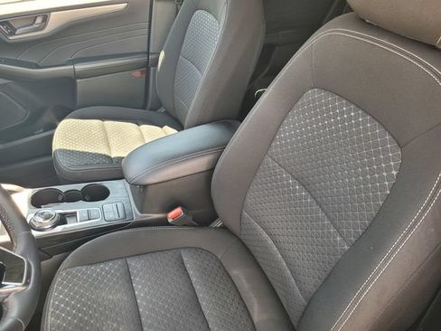 Certified 2023 Ford Escape Active FWD image 11