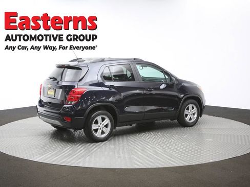 Used 2021 Chevrolet Trax LT w/ Driver Confidence Package image 40