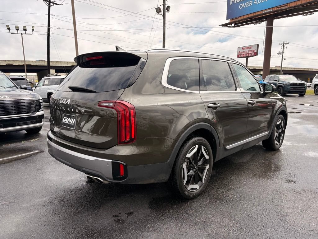 Used 2025 Kia Telluride S FWD image 8