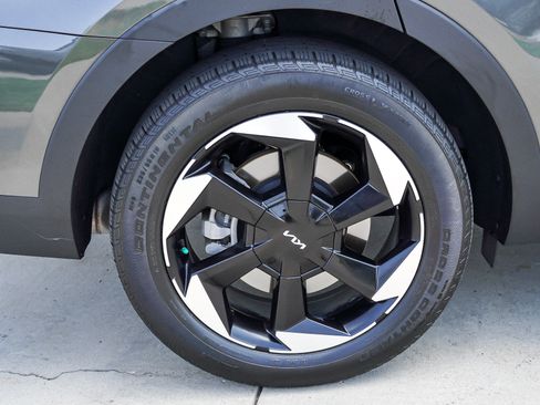 Used 2025 Kia Sorento EX AWD/4WD image 11