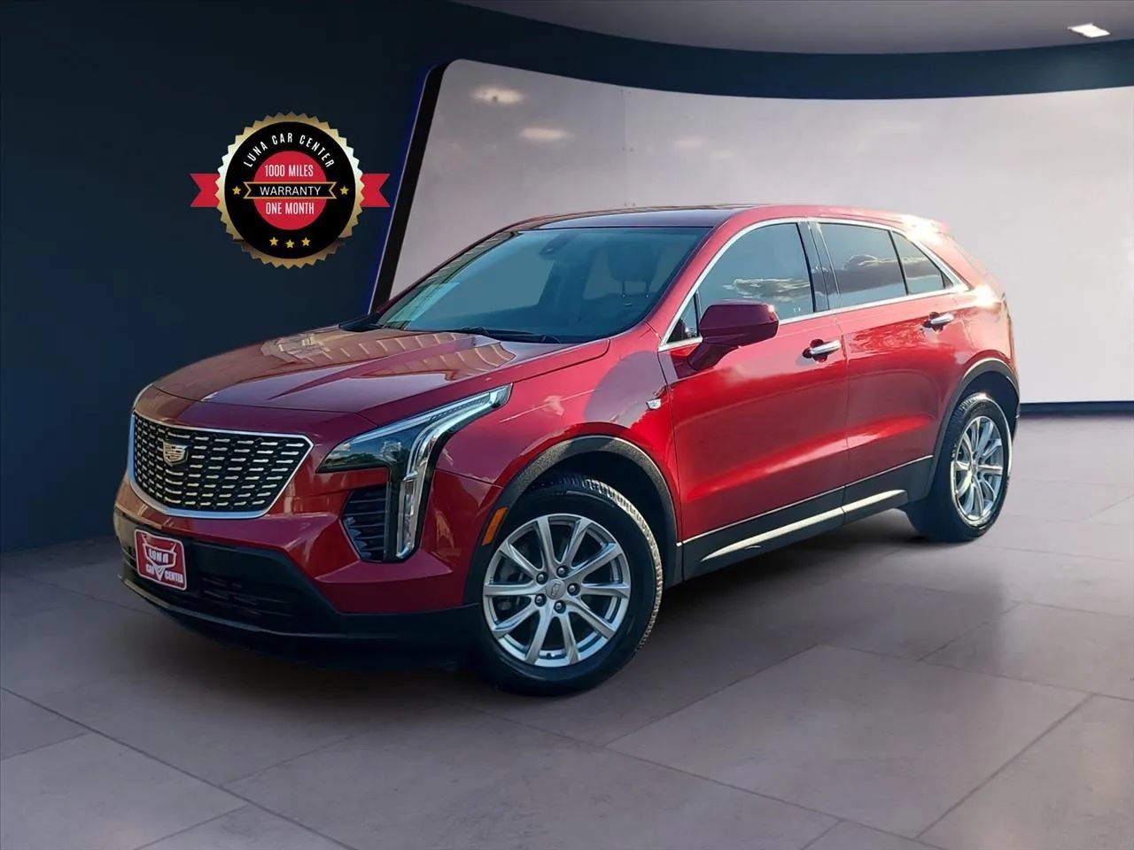 Used 2019 Cadillac XT4 Luxury w/ Cold Weather Package FWD image 1