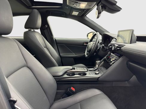 Used 2023 Lexus IS 300 w/ Comfort Package RWD image 41