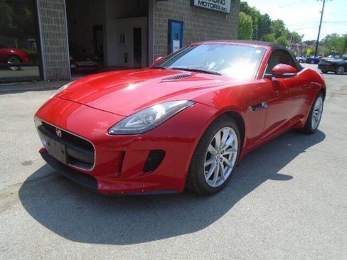 Used 2016 Jaguar F-TYPE Convertible RWD image 2