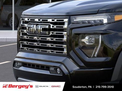 New 2026 GMC Canyon Denali w/ LPO, Denali Black Edition AWD/4WD image 15