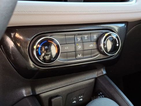 Used 2024 Chevrolet TrailBlazer LT AWD/4WD image 15