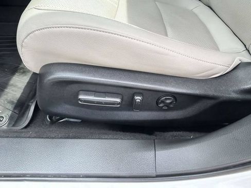 Used 2022 Honda Accord Touring image 14