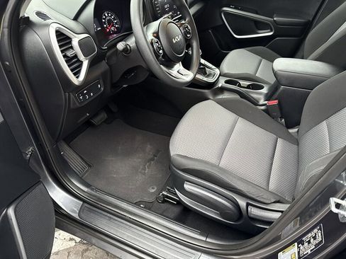 Used 2022 Kia Soul LX w/ Technology Package image 15