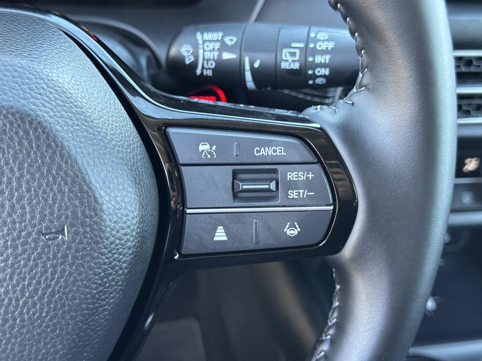 Used 2027 Honda HR-V EX-L image 12