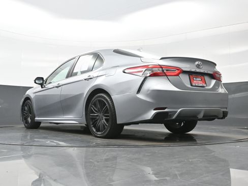 Used 2020 Toyota Camry SE FWD image 24