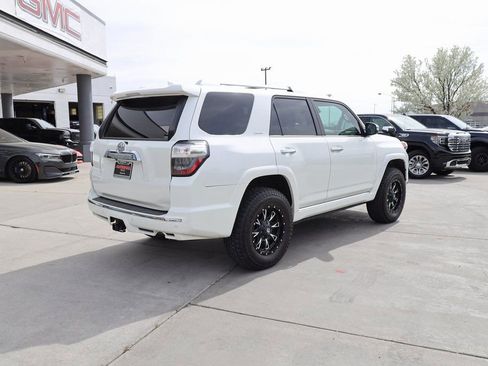 Used 2021 Toyota 4Runner Limited AWD/4WD image 6