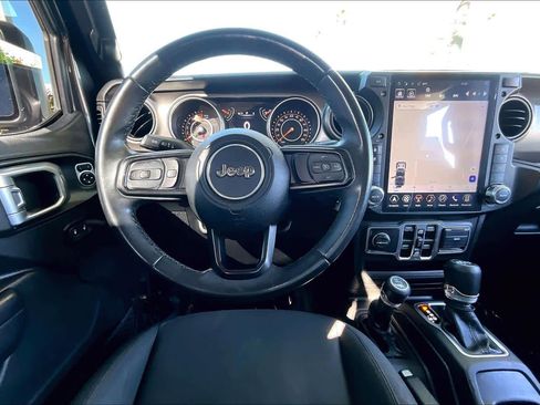 Used 2018 Jeep Wrangler Unlimited Sport S image 5