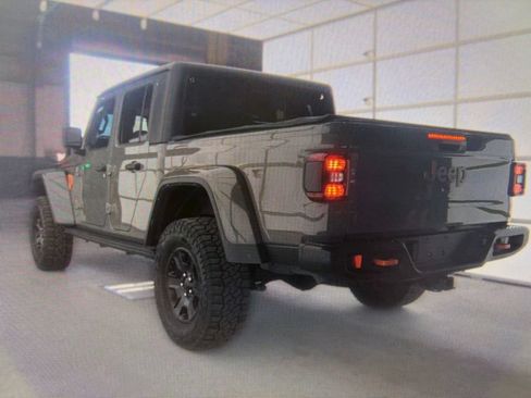 Used 2022 Jeep Gladiator Mojave w/ LED Lighting Group AWD/4WD image 4