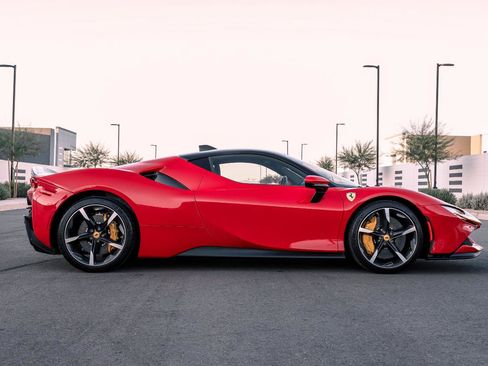 Used 2021 Ferrari SF90 Stradale Assetto Fiorano image 8