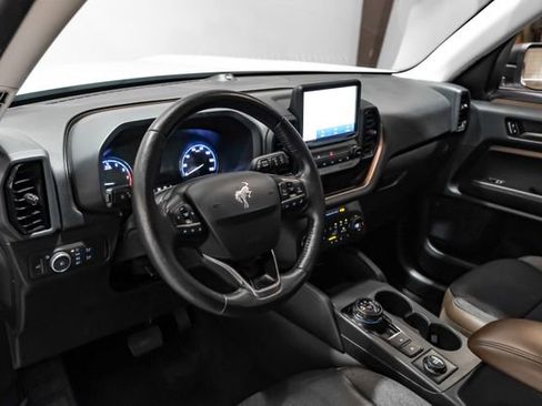 Used 2021 Ford Bronco Sport Outer Banks w/ Outer Banks Package (96D) AWD/4WD image 3