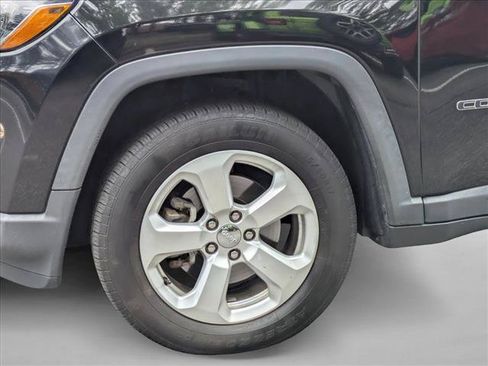 Used 2019 Jeep Compass Latitude w/ Popular Equipment Group AWD/4WD image 14