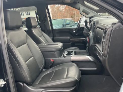 Used 2022 Chevrolet Silverado 3500 LTZ w/ LTZ Convenience Package image 9