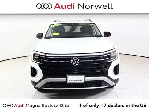 Used 2024 Volkswagen Atlas Peak Edition SEL AWD/4WD image 8