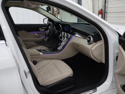 Used 2021 Mercedes-Benz C 300 Sedan image 32