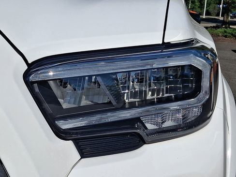 Certified 2023 Toyota Tacoma TRD Sport AWD/4WD image 10