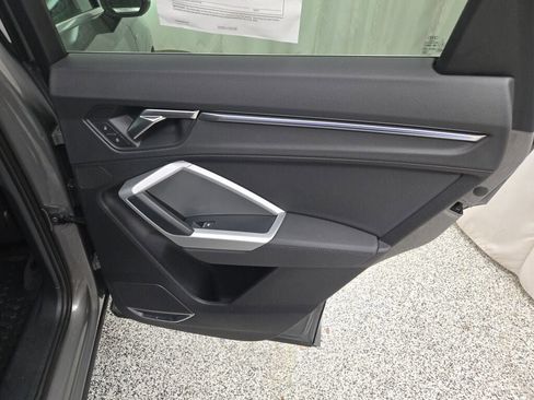 Used 2021 Audi Q3 2.0T Premium Plus w/ Premium Plus Package image 9
