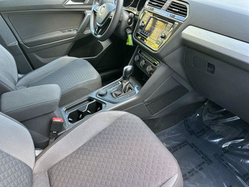 Used 2019 Volkswagen Tiguan S w/ Driver Assistance Package AWD/4WD image 15
