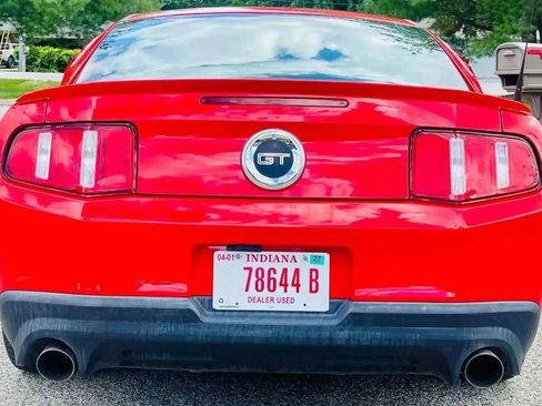 Used 2011 Ford Mustang GT Premium w/ Comfort Pkg RWD image 8