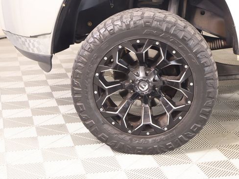 Used 2018 RAM 2500 Tradesman w/ Chrome Appearance Group AWD/4WD image 16