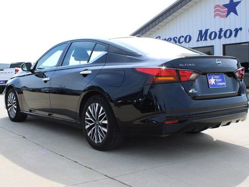 Used 2024 Nissan Altima 2.5 SV image 7