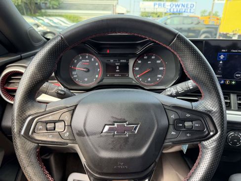 Used 2024 Chevrolet Trax RS w/ Driver Confidence Package FWD image 22