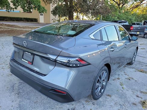 New 2026 Nissan Sentra SL w/ Floor Mat Package image 7